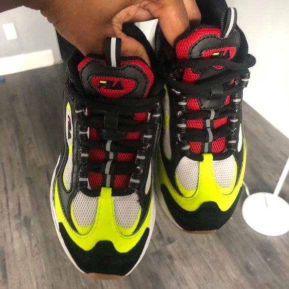 Fila Shoes Fila Trigate Blackredwhite Boy Shoes Size 5 Poshmark